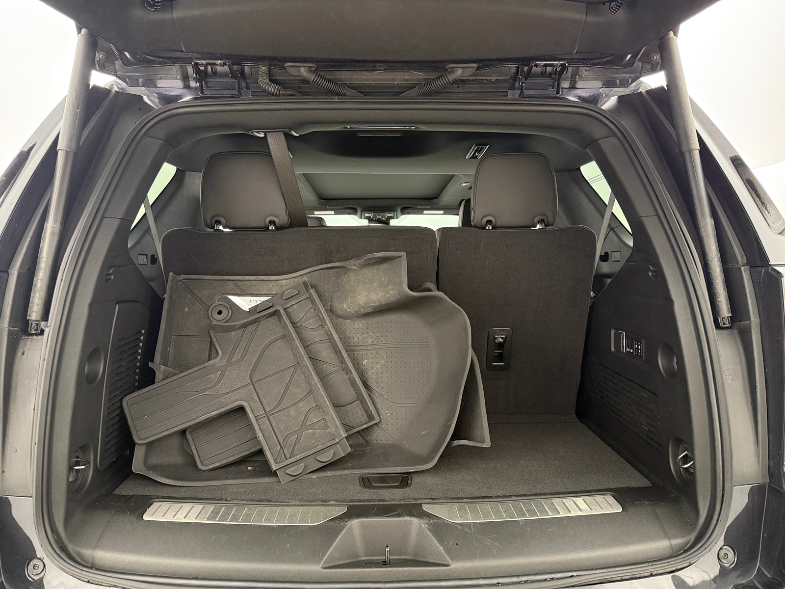 Thumbnail: 2025 Chevrolet Tahoe - 6