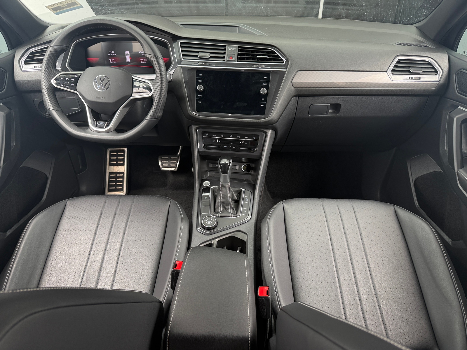 Thumbnail: 2023 Volkswagen Tiguan - 2