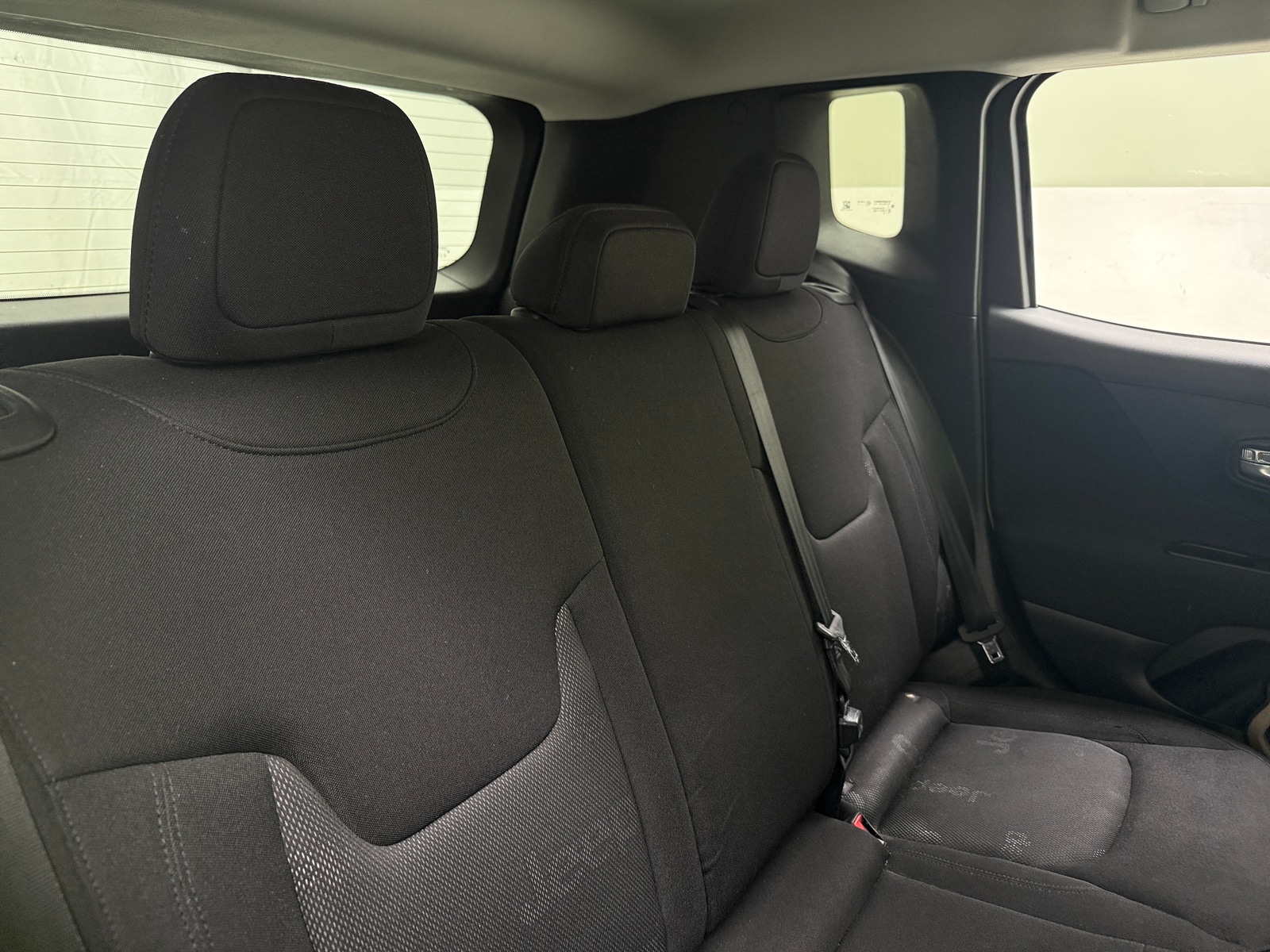 Thumbnail: 2017 Jeep Renegade - 6