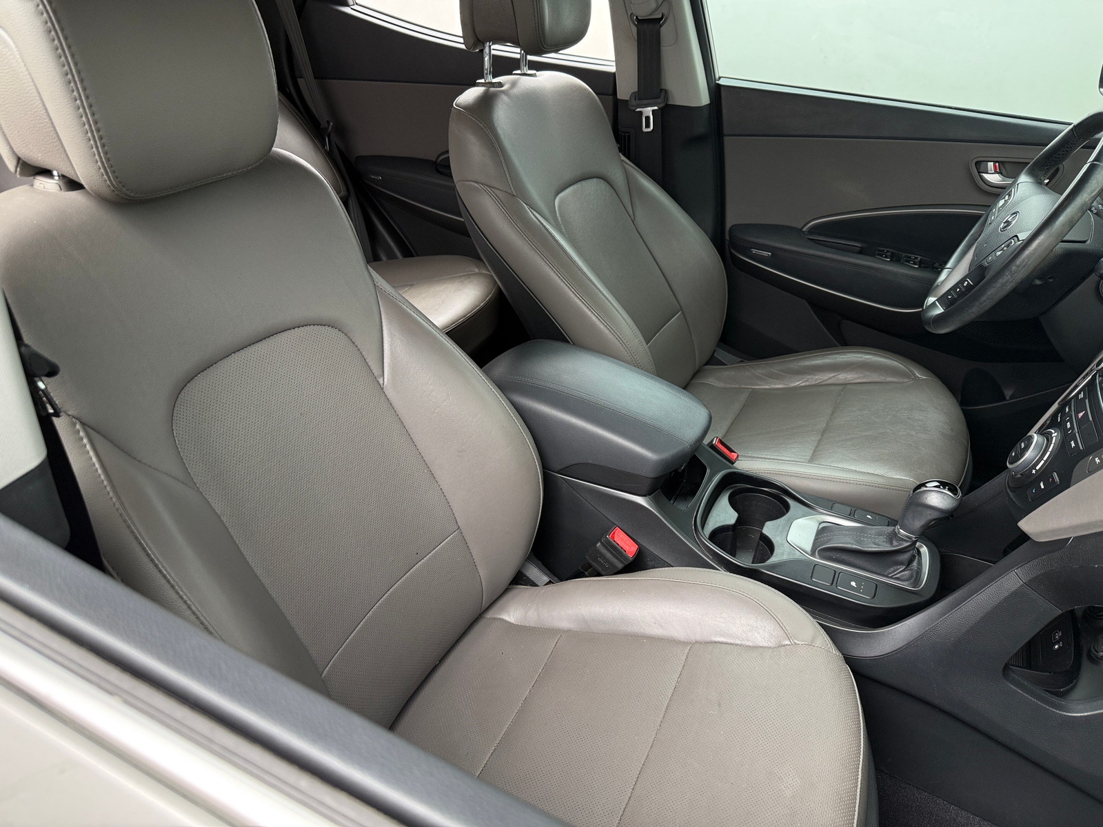 Thumbnail: 2018 Hyundai Santa Fe - 2