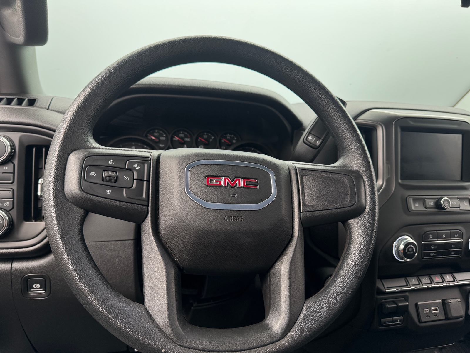 Thumbnail: 2025 GMC Sierra 2500 - 5