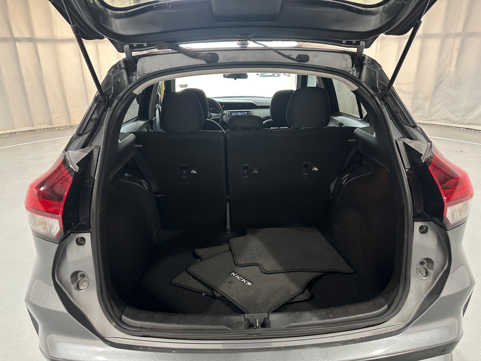 Thumbnail: 2021 Nissan Kicks - 7