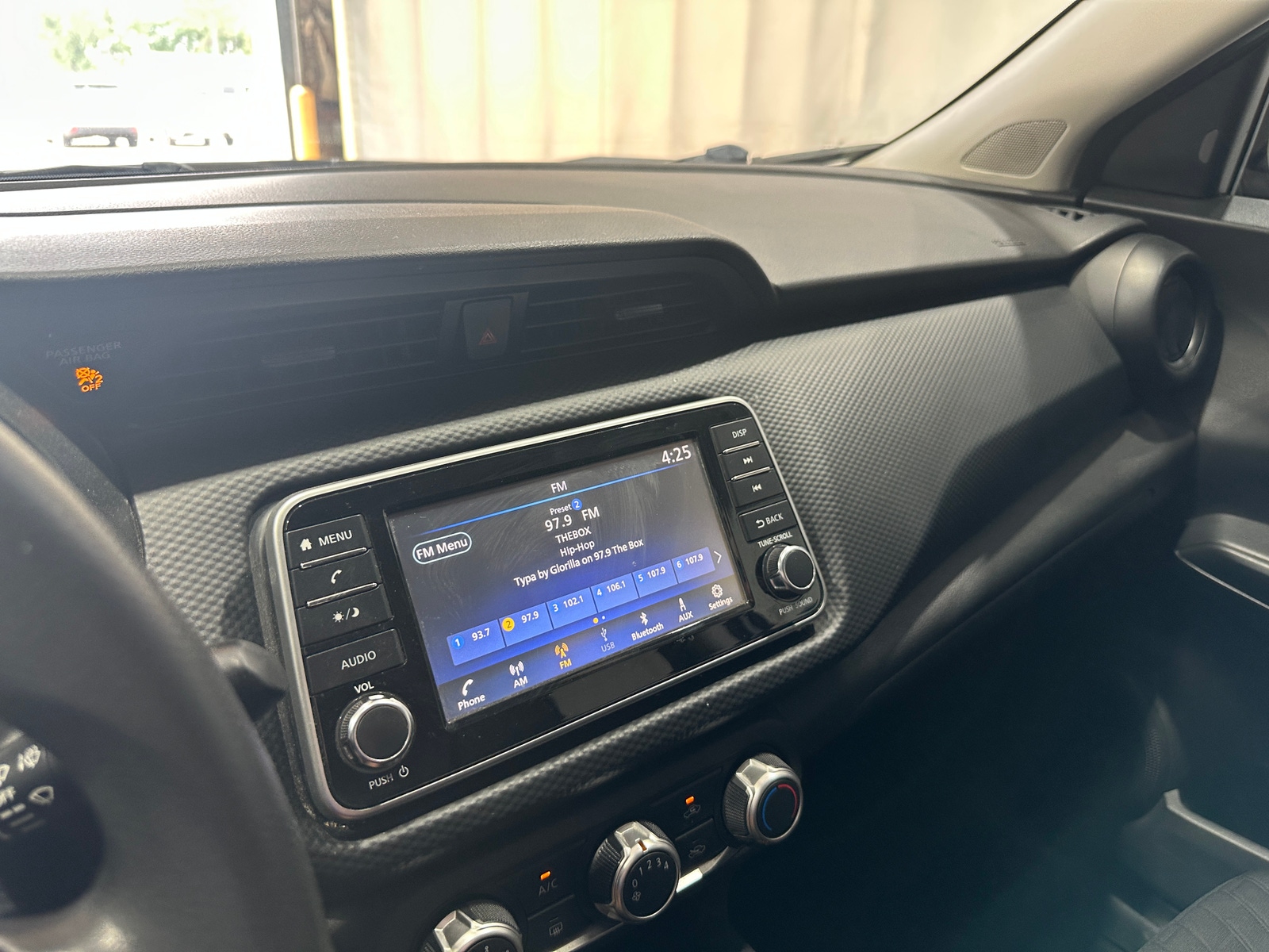 Thumbnail: 2021 Nissan Kicks - 4