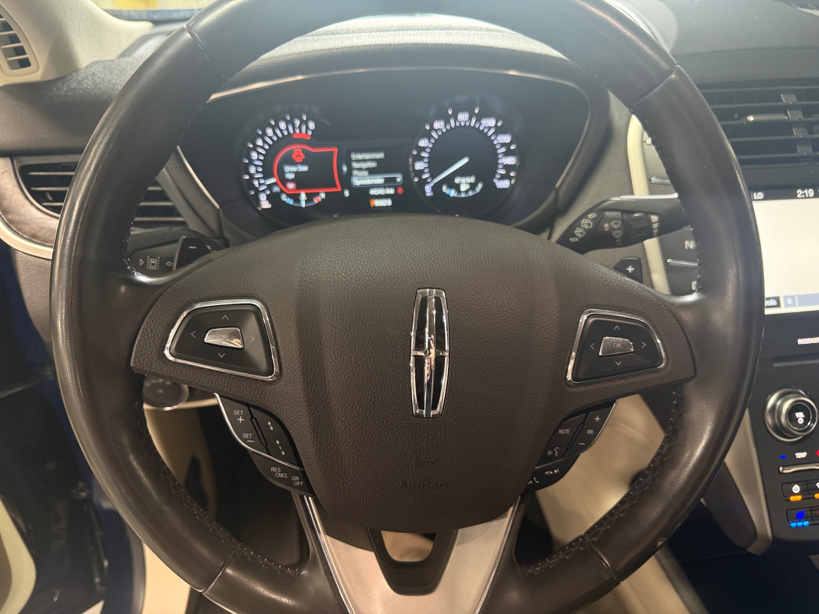 Thumbnail: 2019 Lincoln MKC - 4