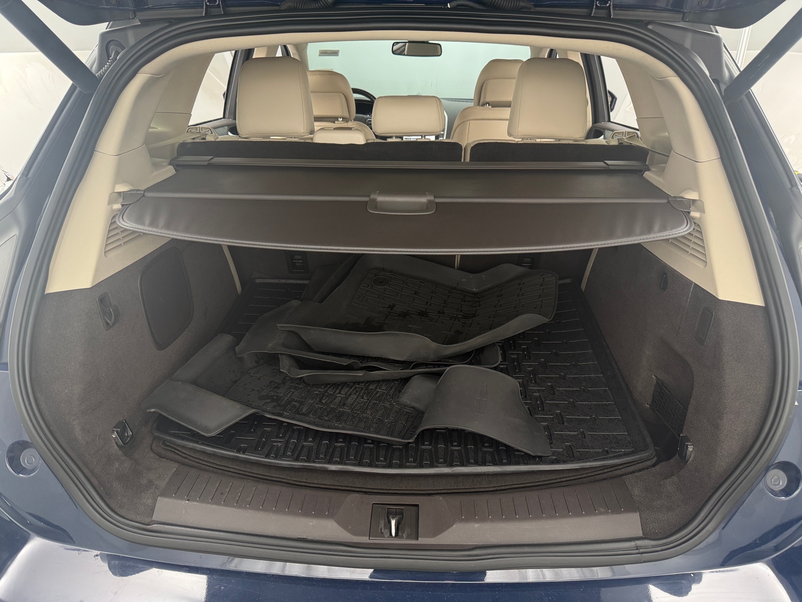 Thumbnail: 2019 Lincoln MKC - 6