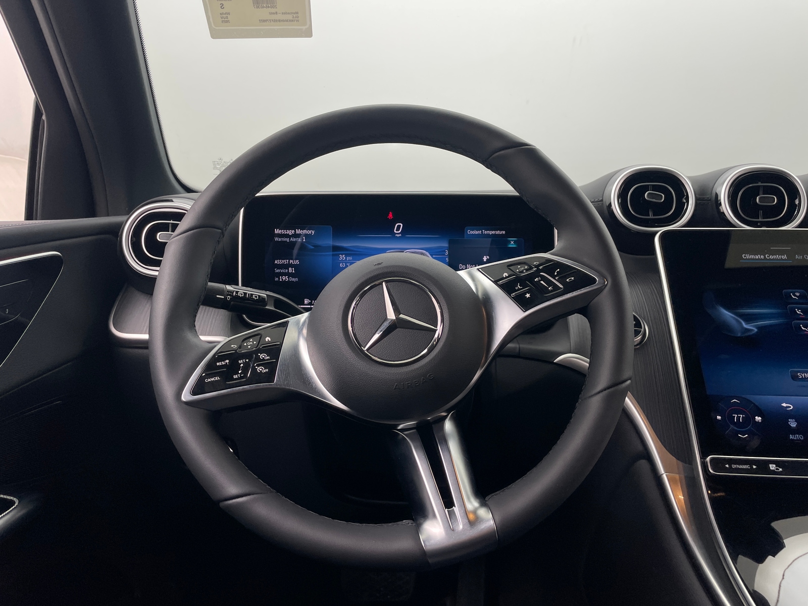 Thumbnail: 2025 Mercedes-Benz GLC - 4