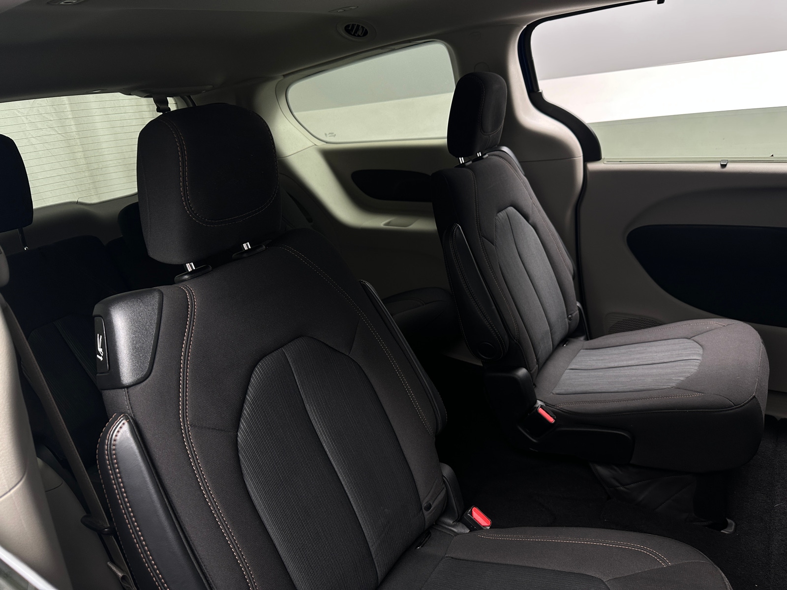 Thumbnail: 2020 Chrysler Pacifica - 6