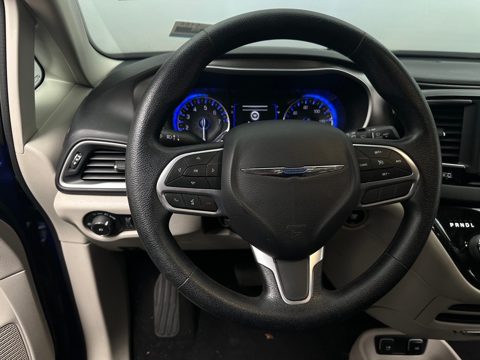 Thumbnail: 2020 Chrysler Pacifica - 5