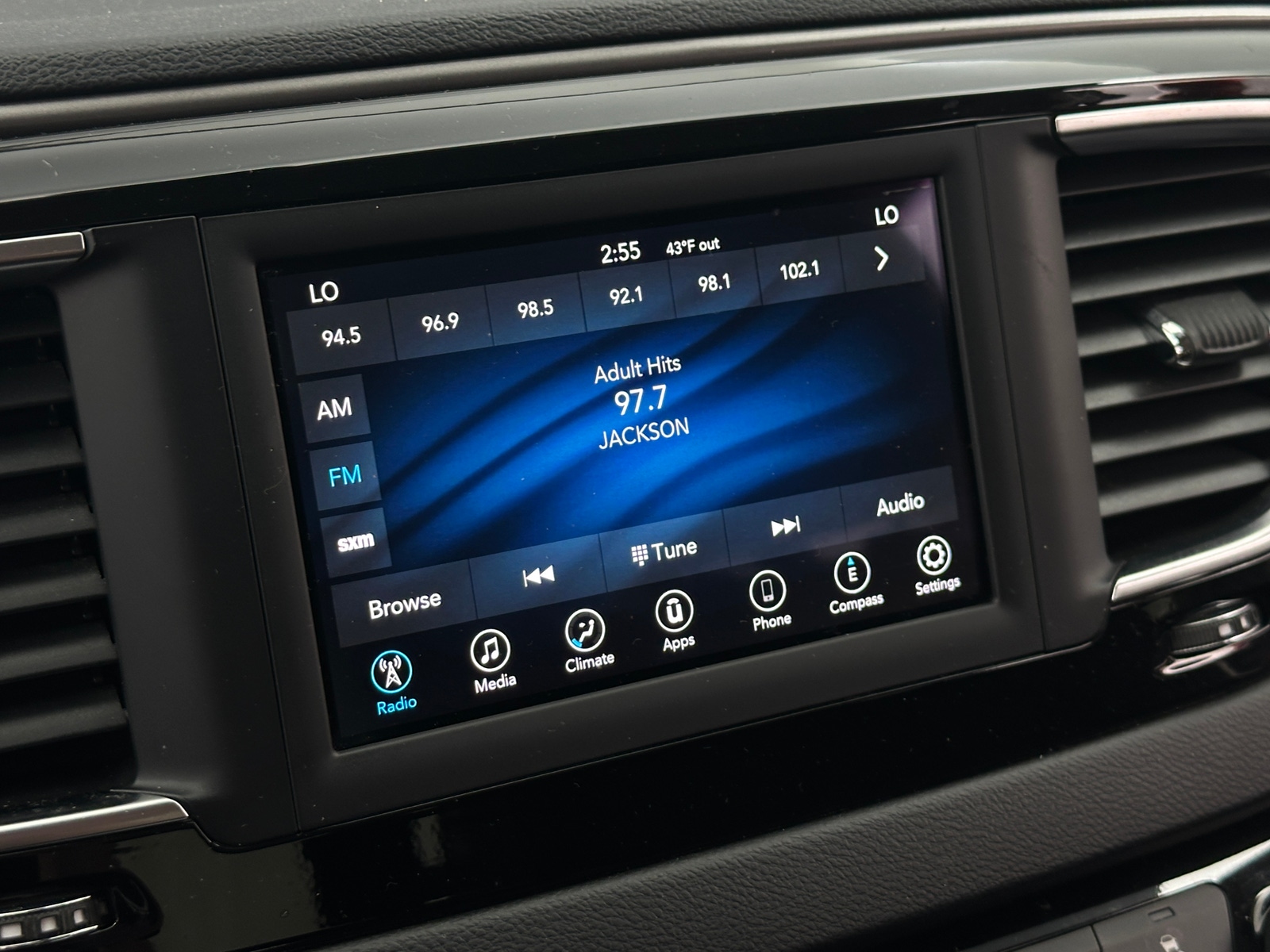 Thumbnail: 2020 Chrysler Pacifica - 4