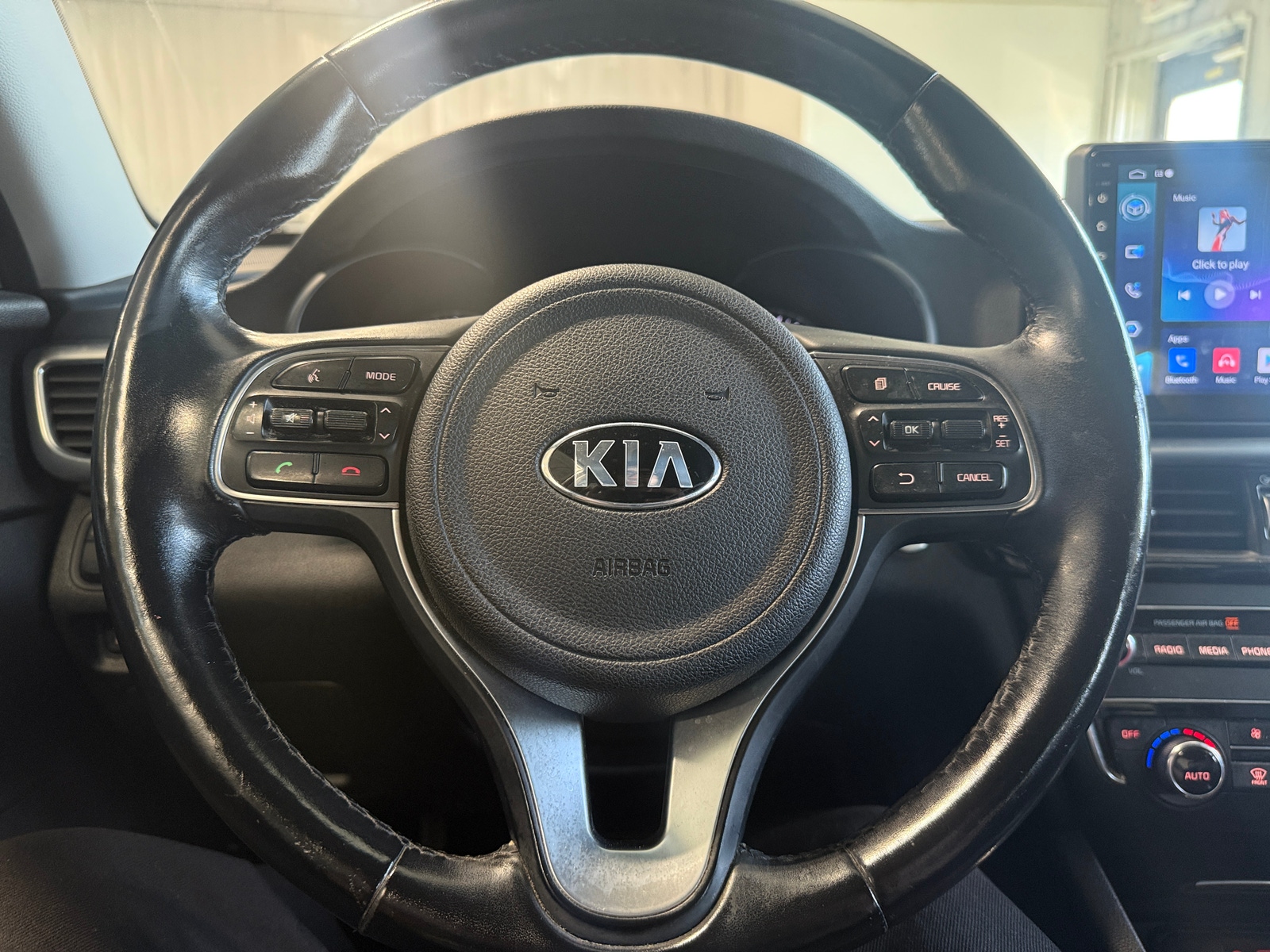 Thumbnail: 2016 Kia Optima - 4