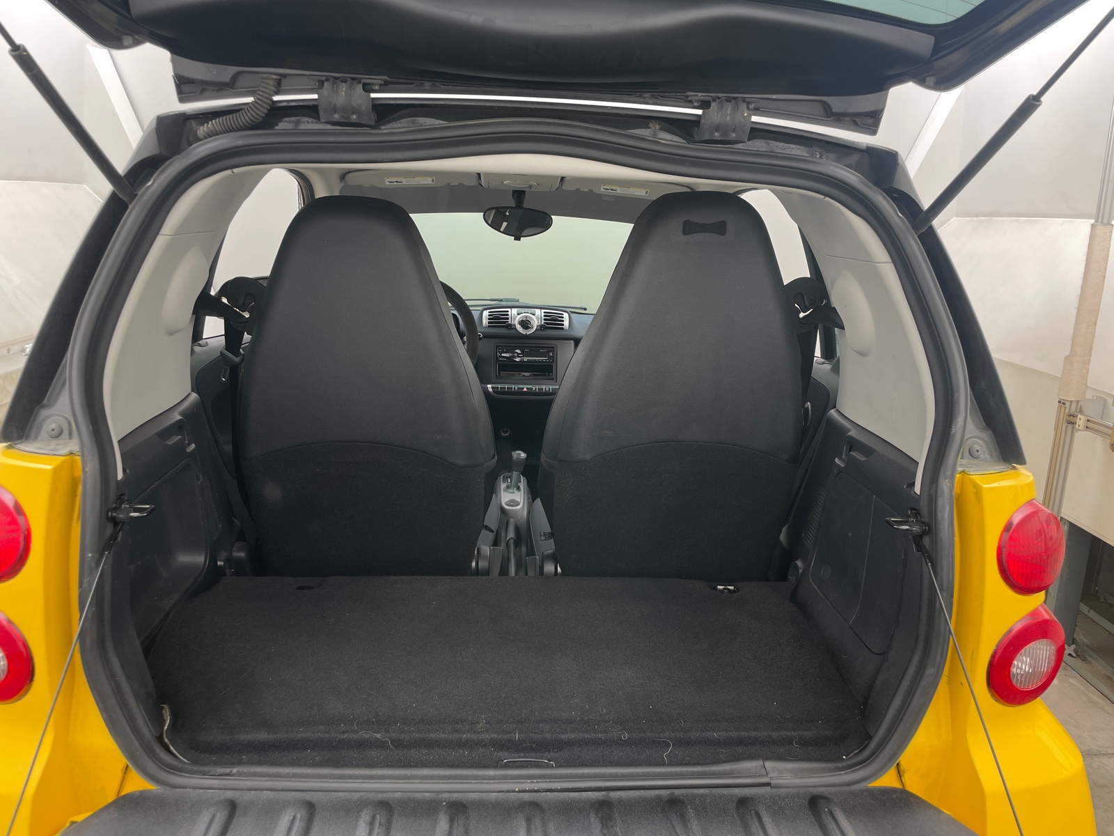 Thumbnail: 2014 smart fortwo - 6