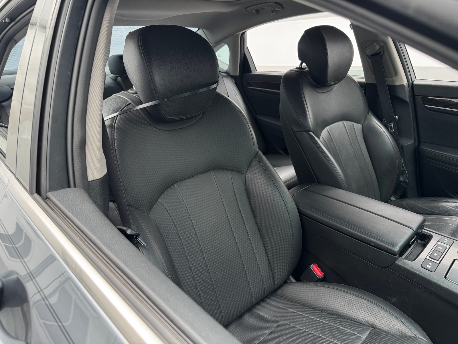 Thumbnail: 2017 Genesis G80 - 2