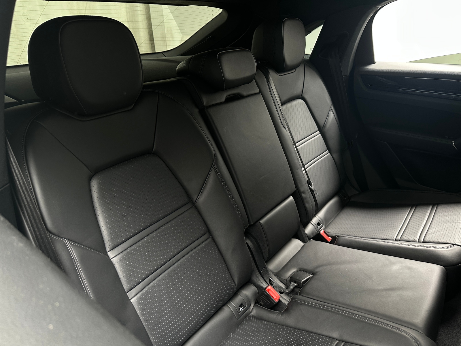 Thumbnail: 2021 Porsche  - 5