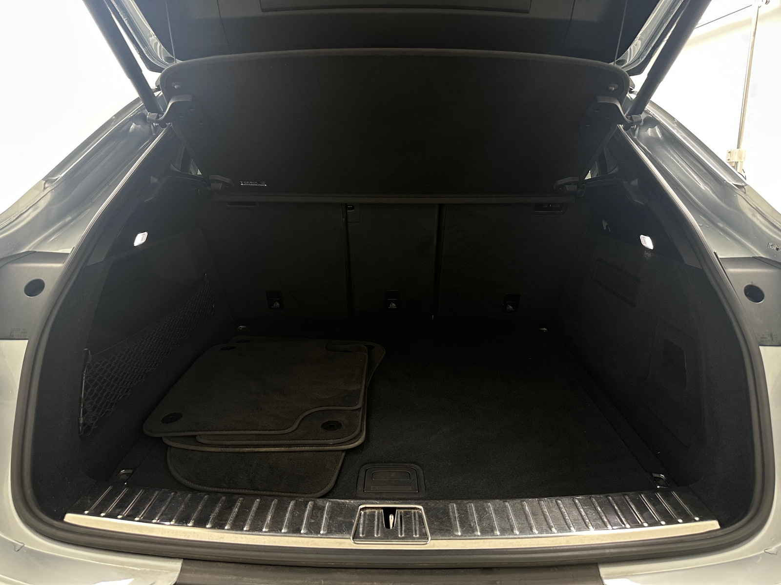 Thumbnail: 2021 Porsche  - 6