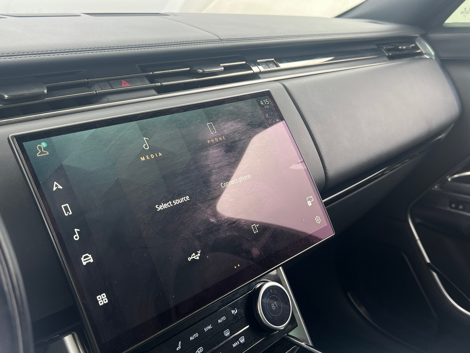 Thumbnail: 2022 Land Rover Range Rover - 3