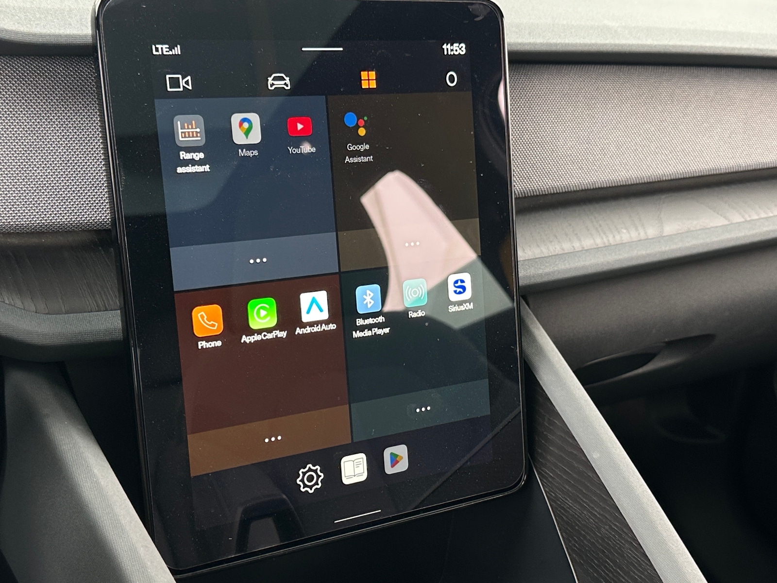 Thumbnail: 2022 Polestar 2 - 4