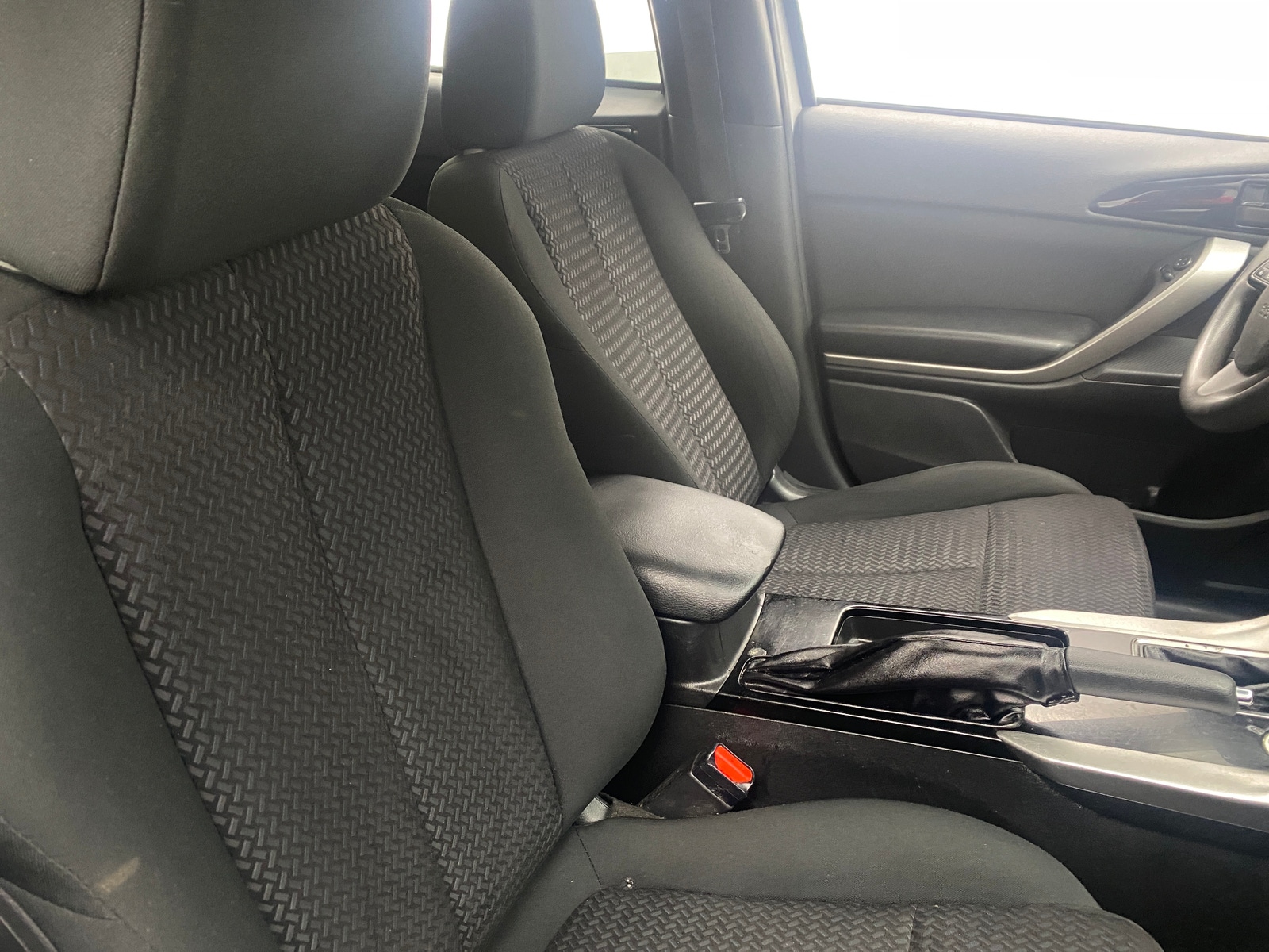 Thumbnail: 2023 Mitsubishi Eclipse Cross - 2