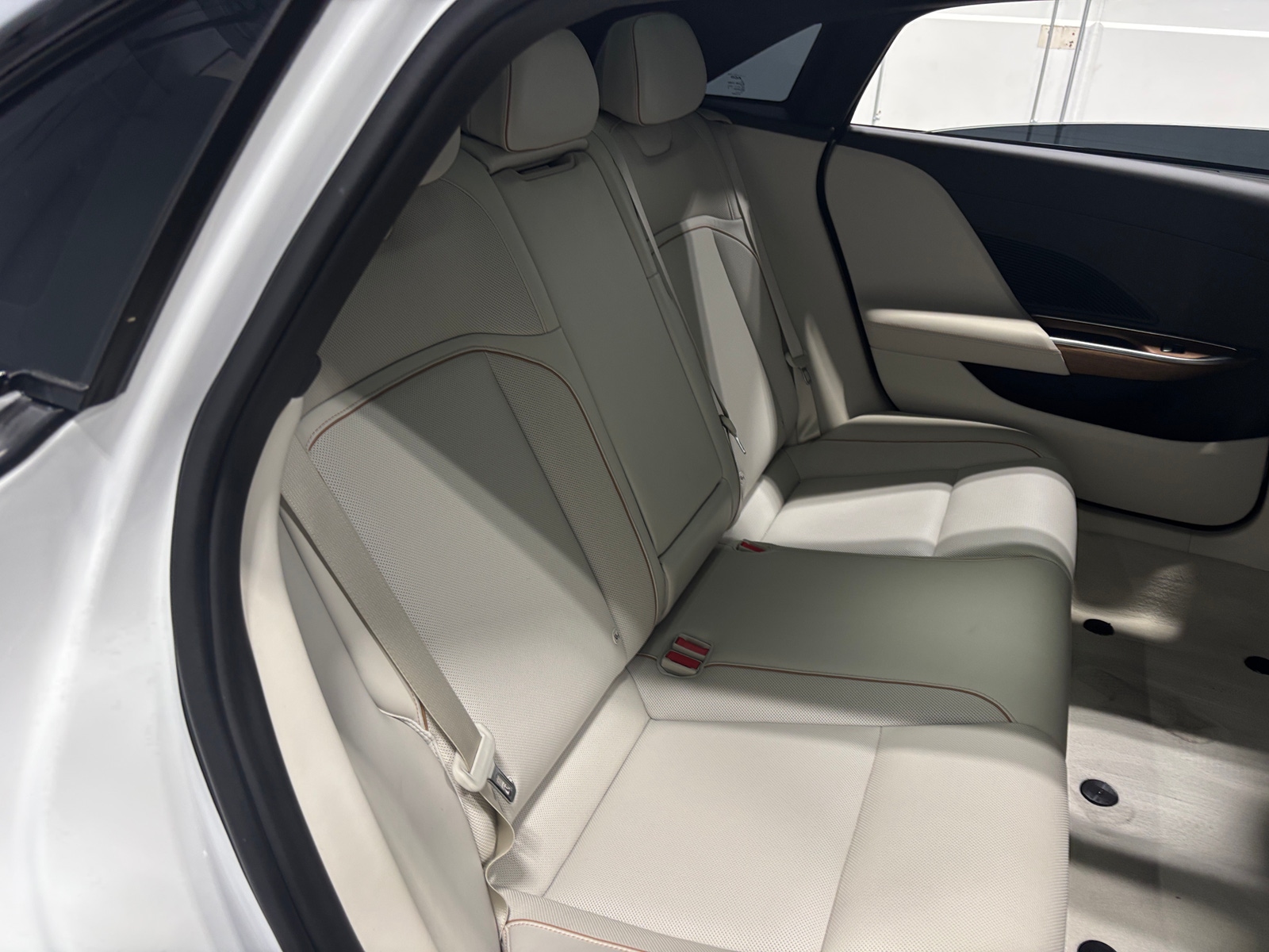 Thumbnail: 2023 Lucid Air - 5