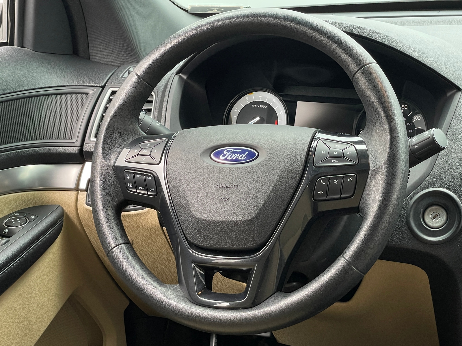 Thumbnail: 2017 Ford Explorer - 5