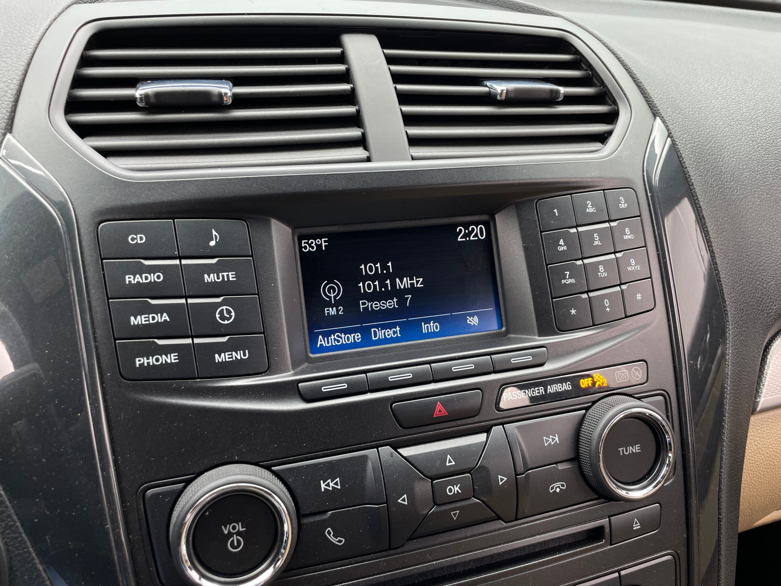 Thumbnail: 2017 Ford Explorer - 4