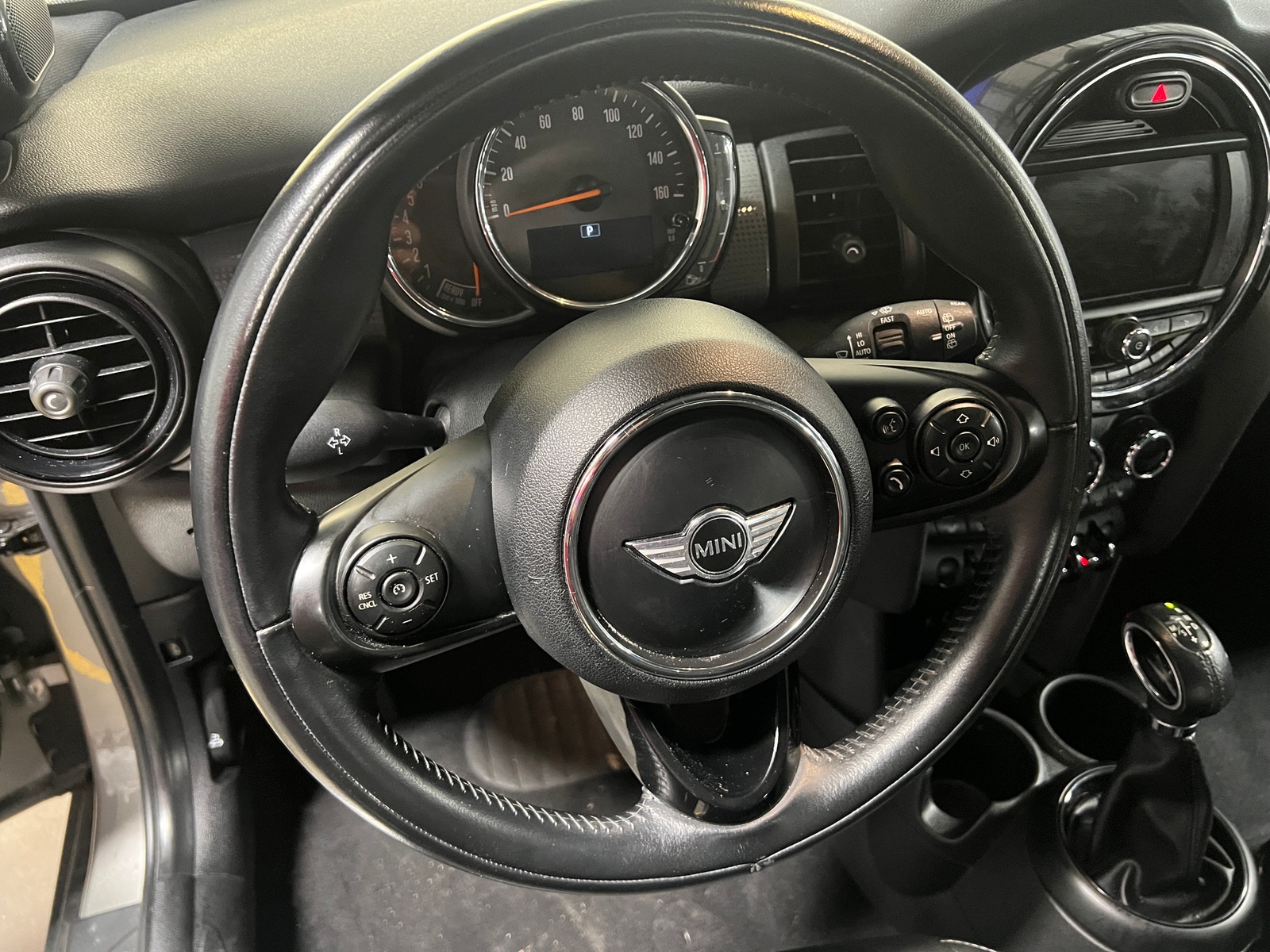 Thumbnail: 2018 MINI Cooper Hardtop - 4