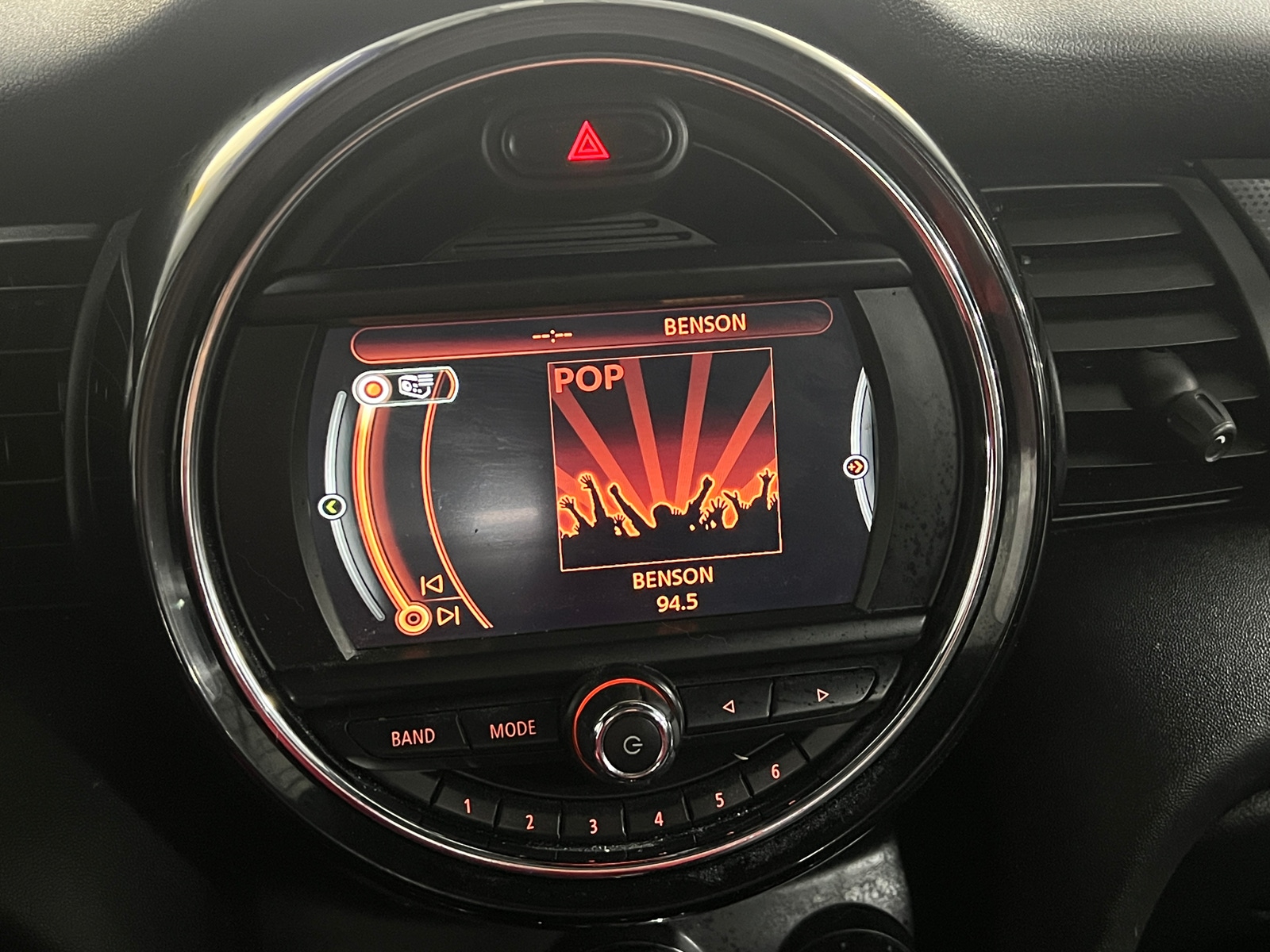 Thumbnail: 2018 MINI Cooper Hardtop - 3