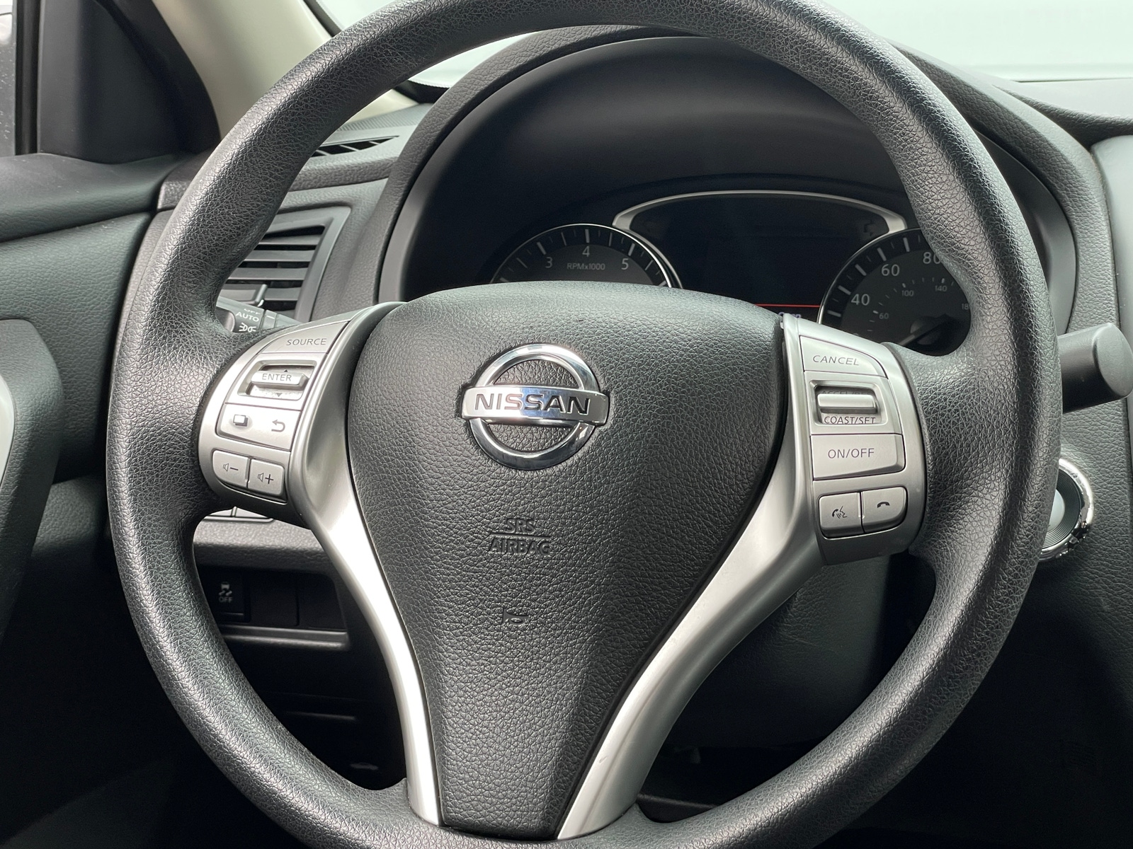 Thumbnail: 2016 Nissan Altima - 5