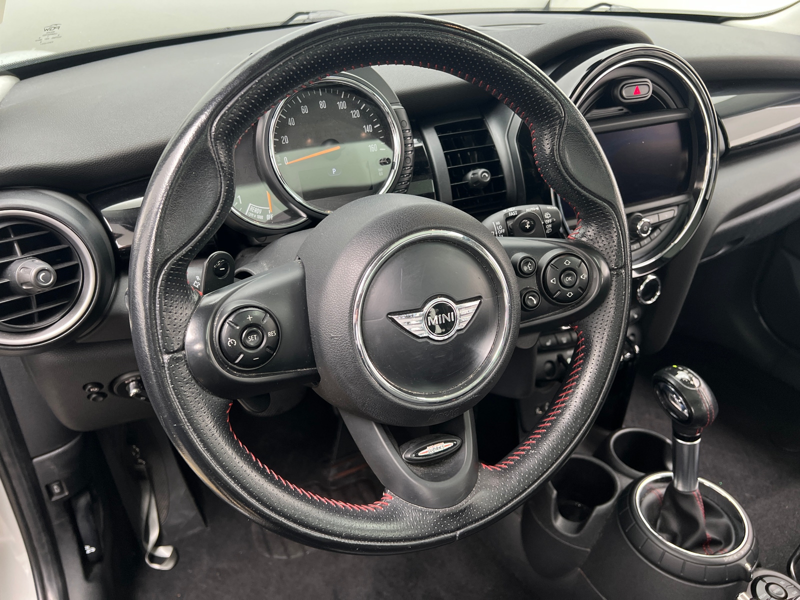 Thumbnail: 2015 MINI Cooper Hardtop - 4