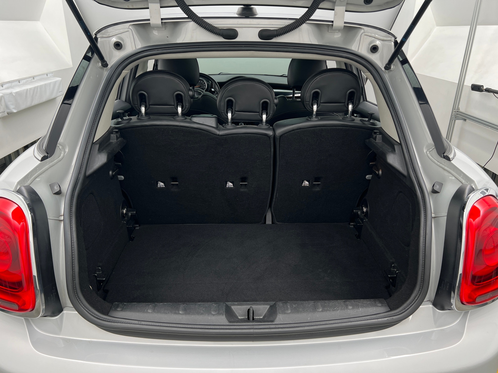 Thumbnail: 2015 MINI Cooper Hardtop - 6