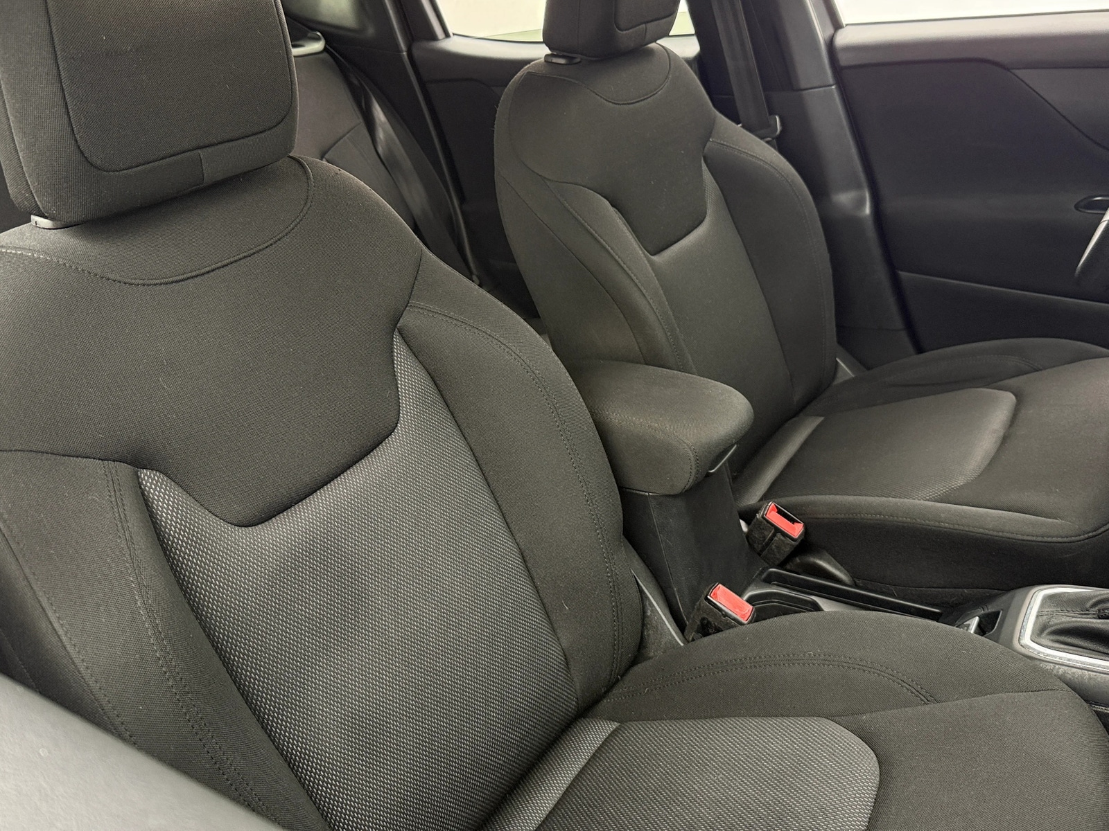 Thumbnail: 2018 Jeep Renegade - 2