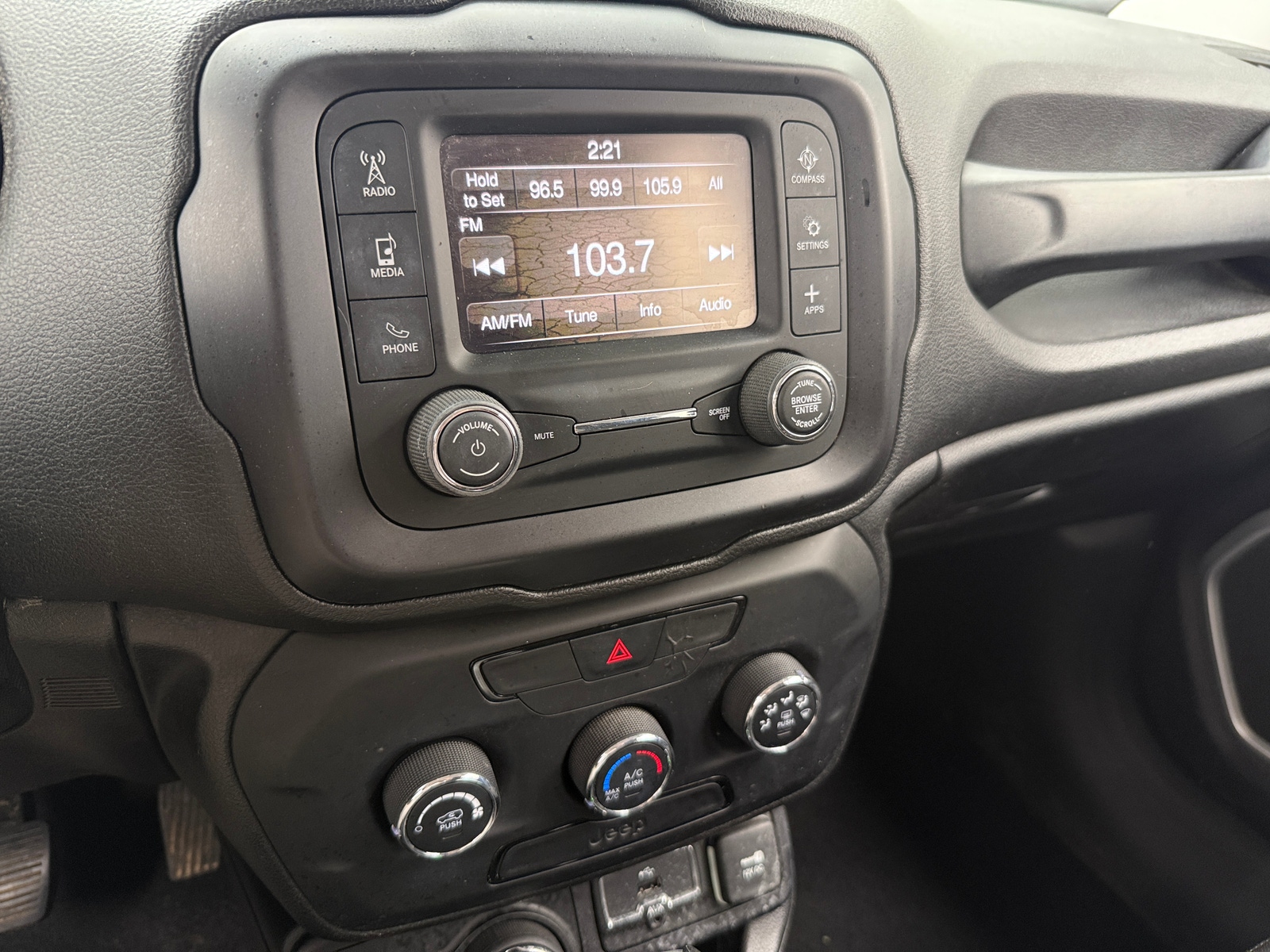 Thumbnail: 2018 Jeep Renegade - 4