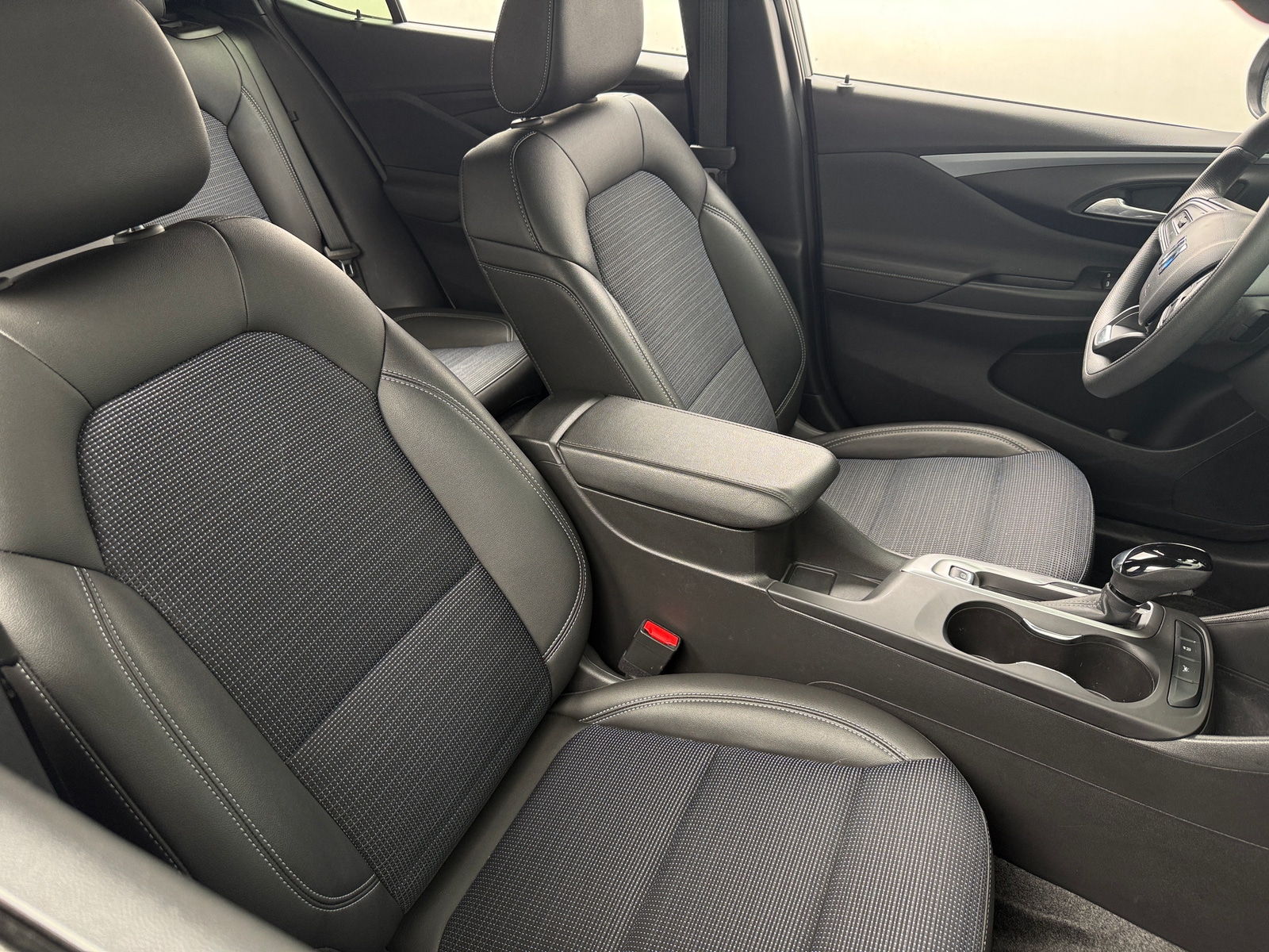 Thumbnail: 2025 Buick Envista - 2