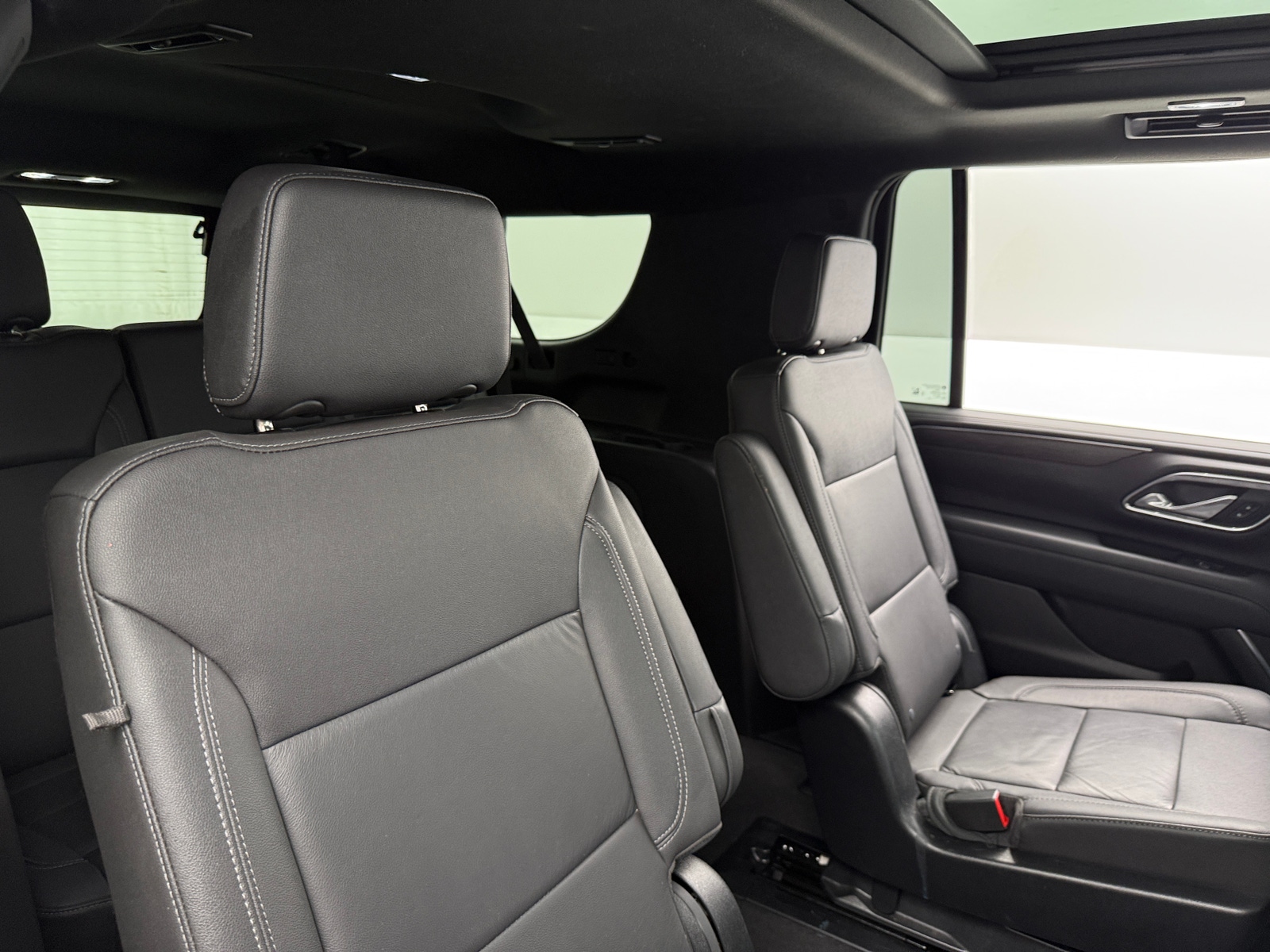 Thumbnail: 2023 Chevrolet Suburban - 5