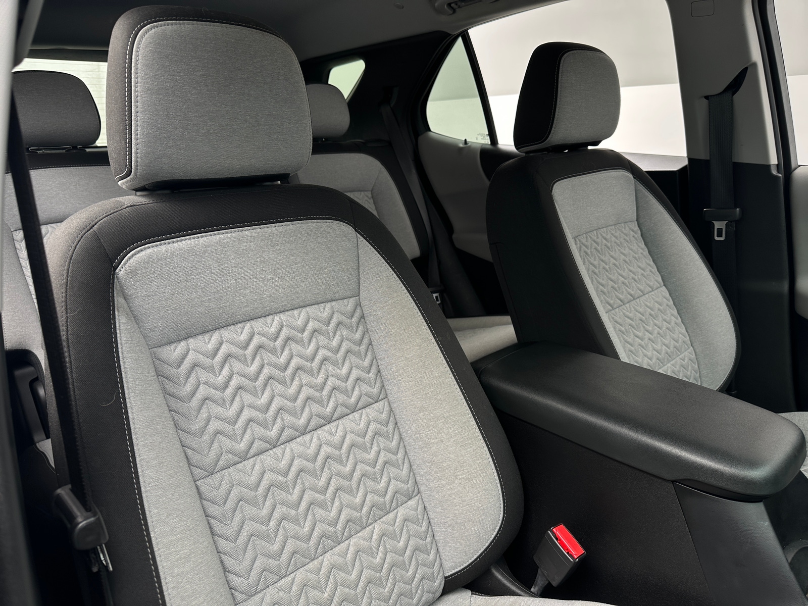 Thumbnail: 2022 Chevrolet Equinox - 2