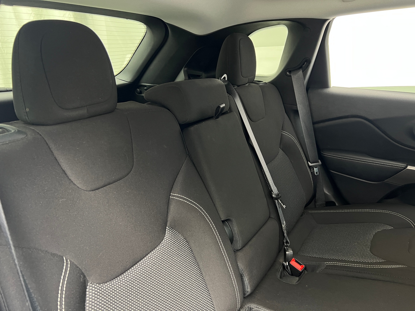 Thumbnail: 2021 Jeep Cherokee - 6