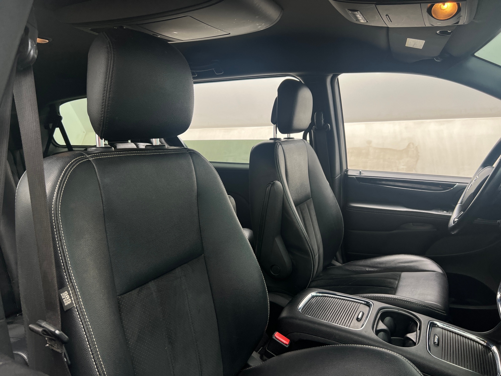 Thumbnail: 2017 Dodge Grand Caravan - 2