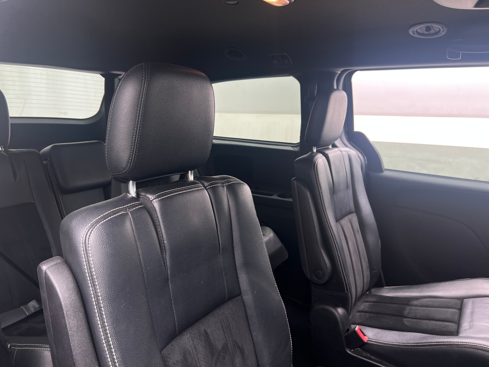 Thumbnail: 2017 Dodge Grand Caravan - 6