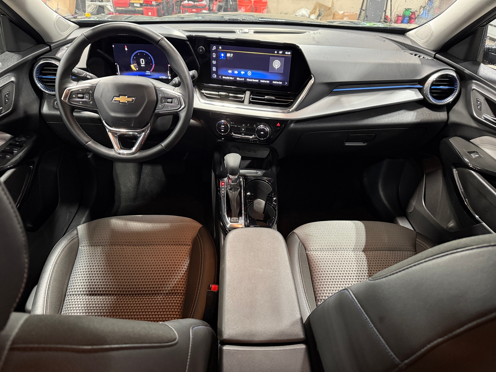 Thumbnail: 2025 Chevrolet Trax - 3