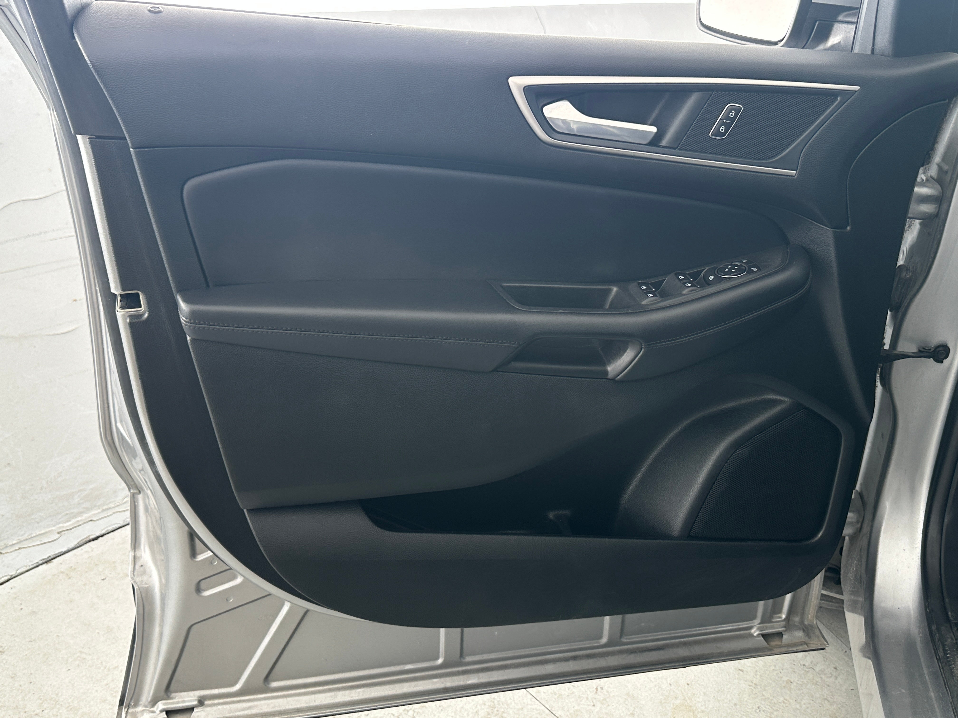 2023 Ford Edge