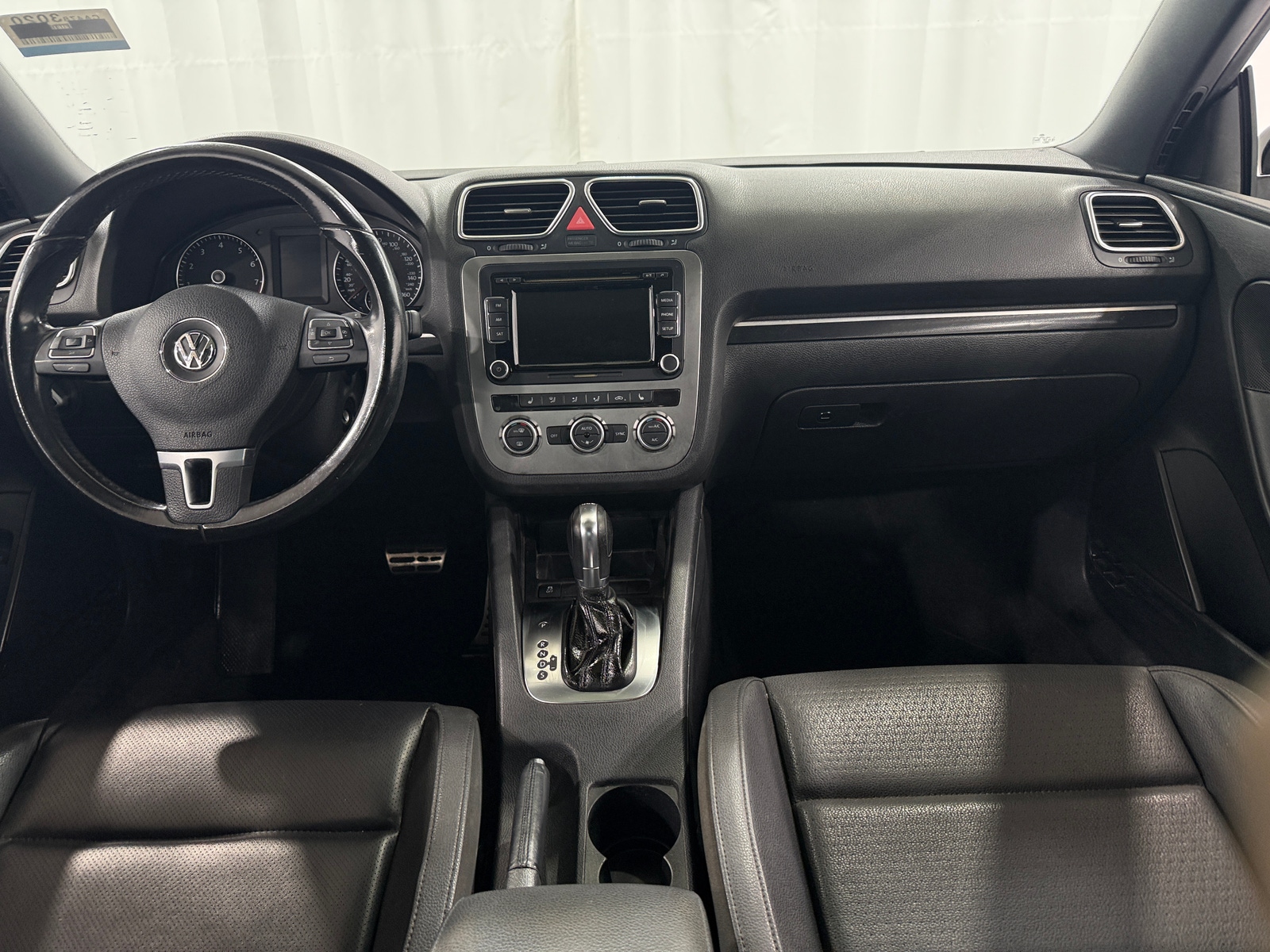 Thumbnail: 2013 Volkswagen Eos - 2