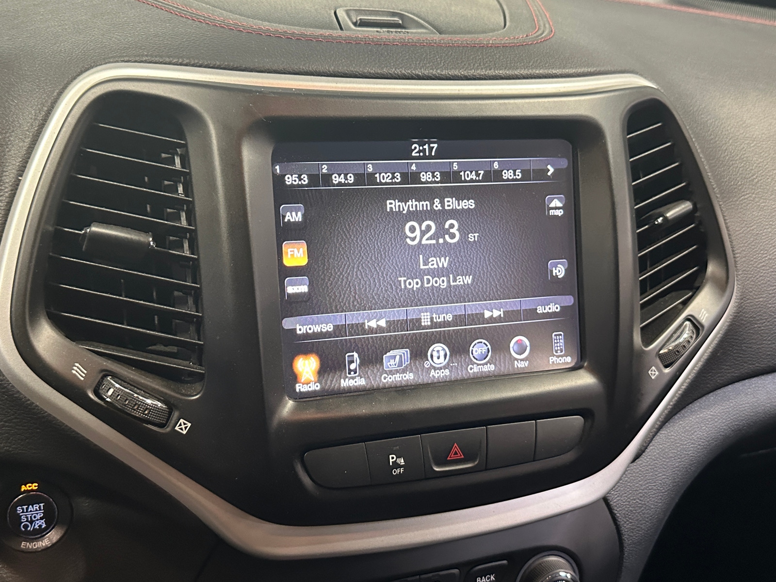 Thumbnail: 2015 Jeep Cherokee - 3