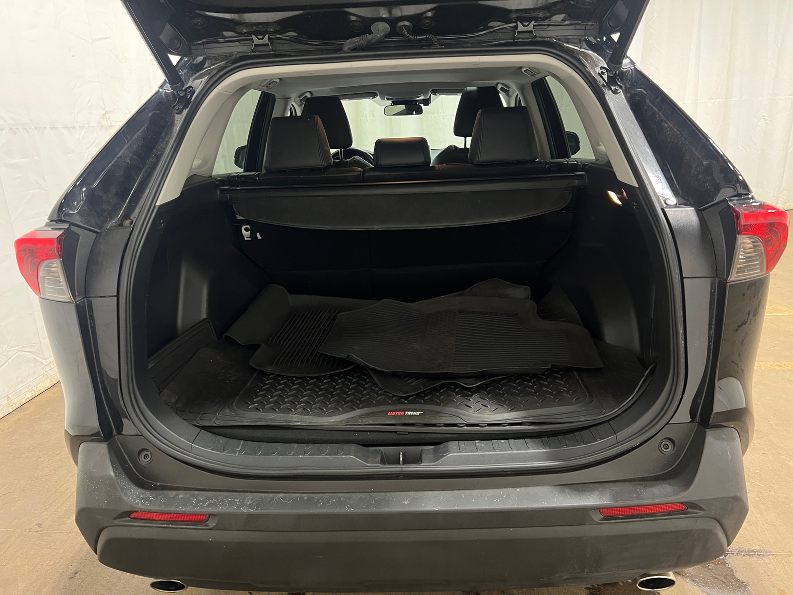 Thumbnail: 2021 Toyota RAV4 - 6