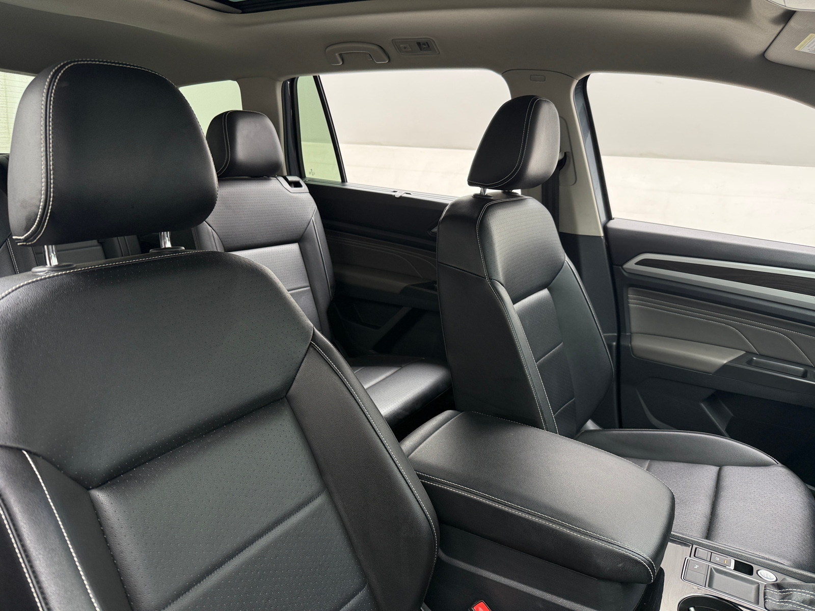 Thumbnail: 2022 Volkswagen Atlas - 2