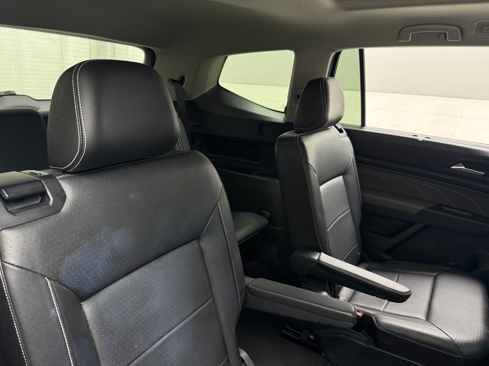 Thumbnail: 2022 Volkswagen Atlas - 6