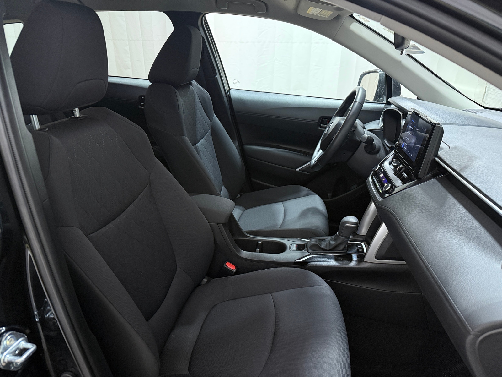 Thumbnail: 2025 Toyota Corolla Cross - 2