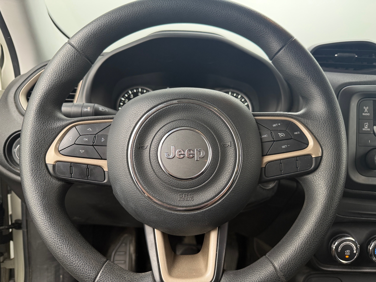 Thumbnail: 2017 Jeep Renegade - 5