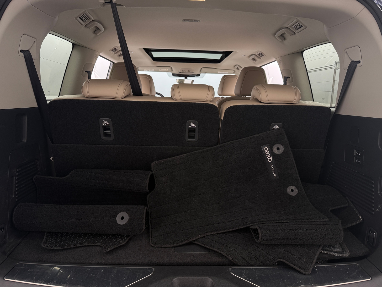 Thumbnail: 2025 INFINITI QX80 - 6