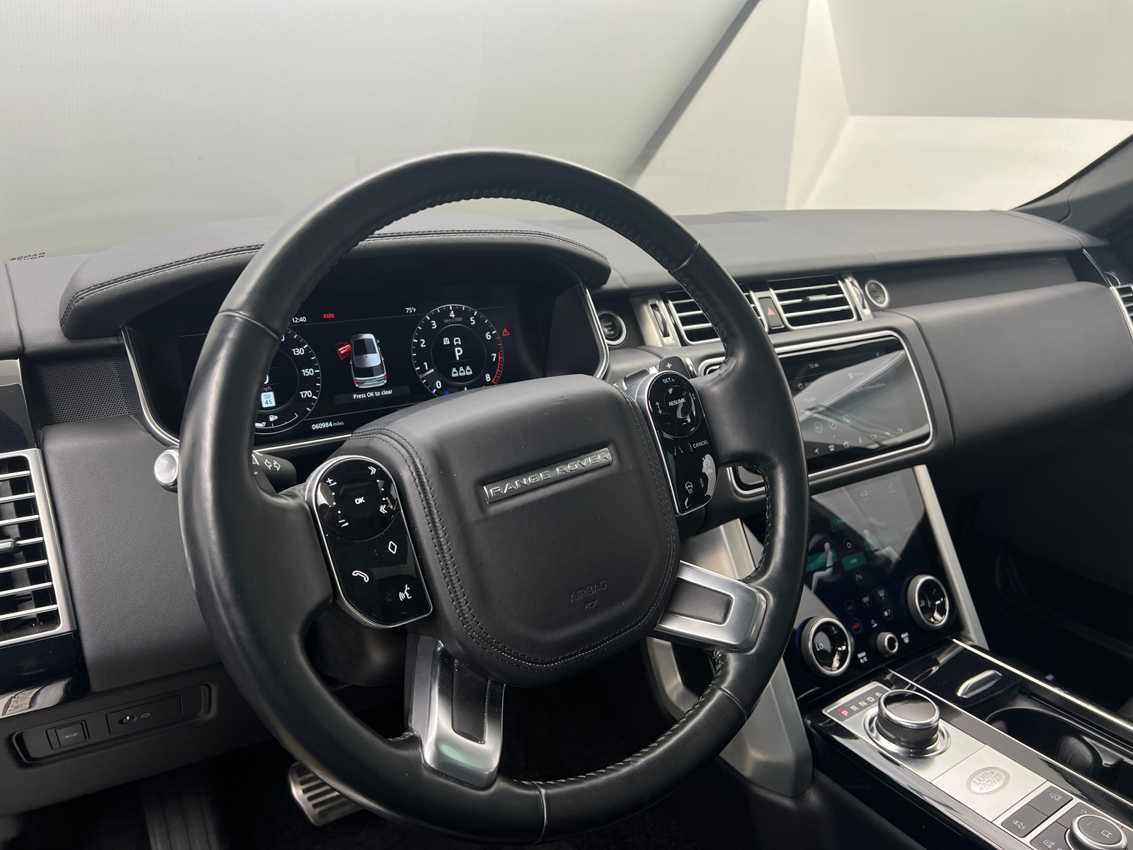 Thumbnail: 2021 Land Rover Range Rover - 4