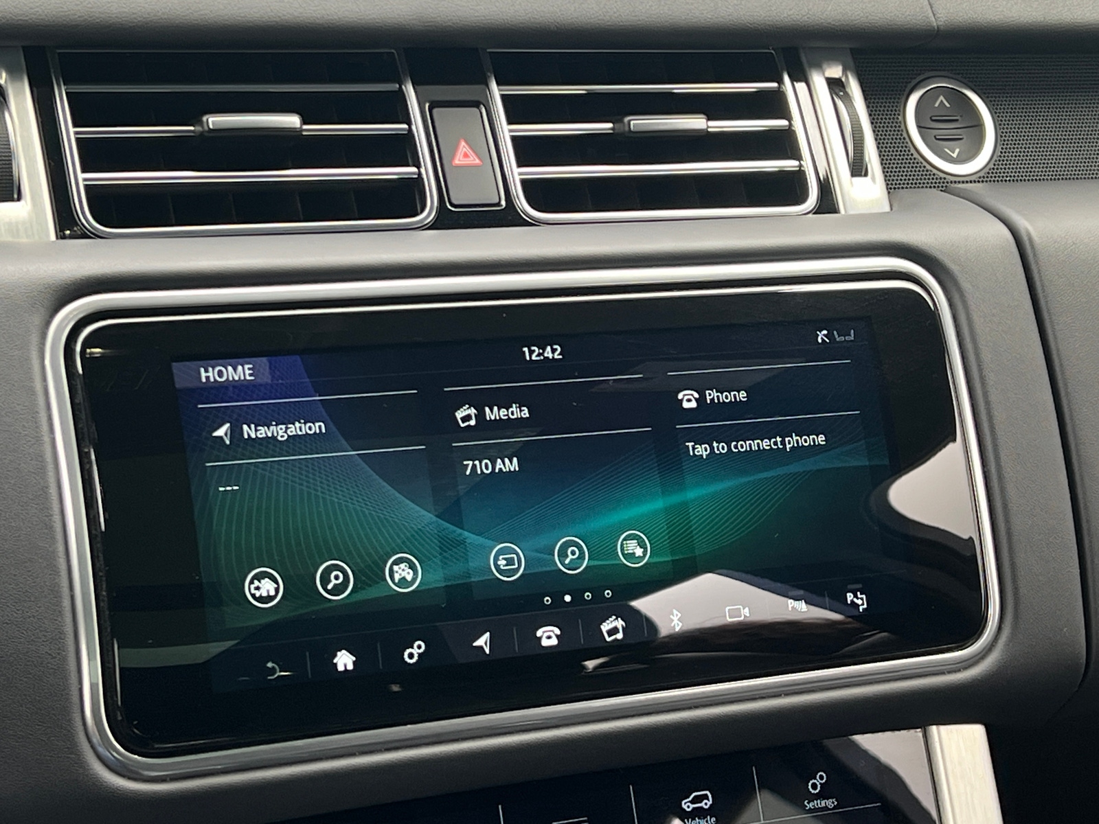 Thumbnail: 2021 Land Rover Range Rover - 3