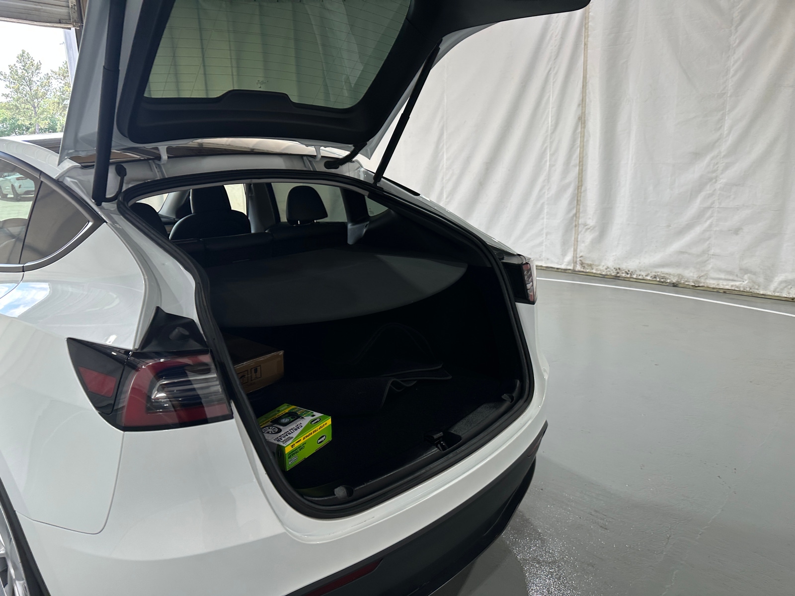 Thumbnail: 2023 Tesla Model Y - 4